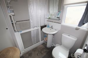 Master en suite - click for photo gallery